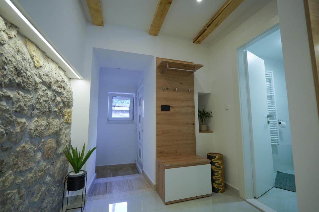 Apartment Ispod Ure 锡尼 外观 照片