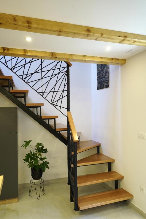 Apartment Ispod Ure 锡尼 外观 照片